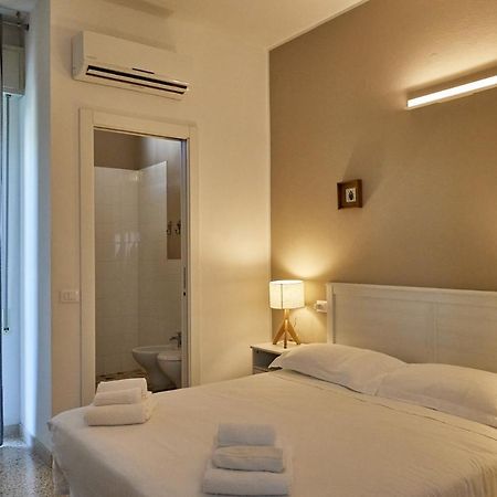 Hotel Spring Римини Экстерьер фото